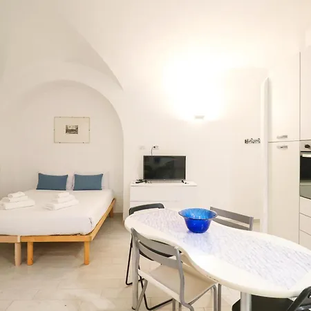 Cosy - Centre 10 Min, Metro 5min, Ac & Wifi
