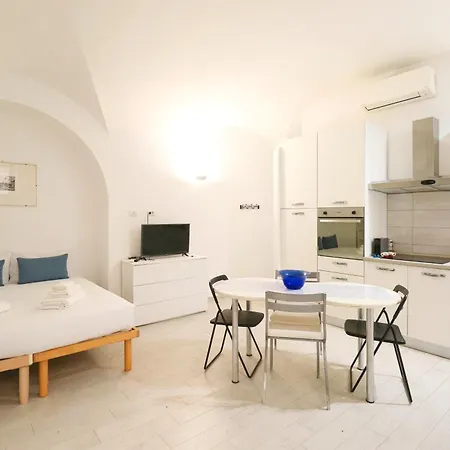 Cosy - Centre 10 Min, Metro 5min, Ac & Wifi